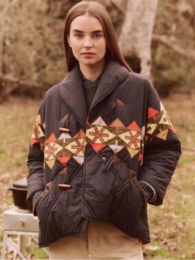 THE GREAT. Outdoors The Cropped Wanderer MIDNIGHT
PATCHWORK